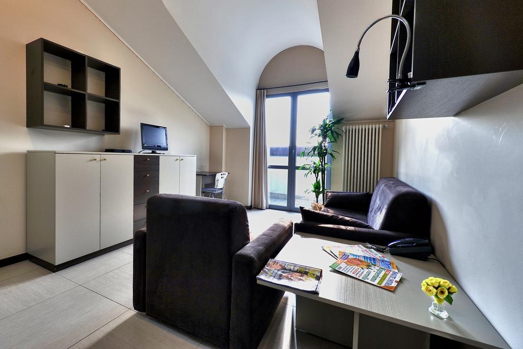 Residence La Sfera Pavia Bagian luar foto